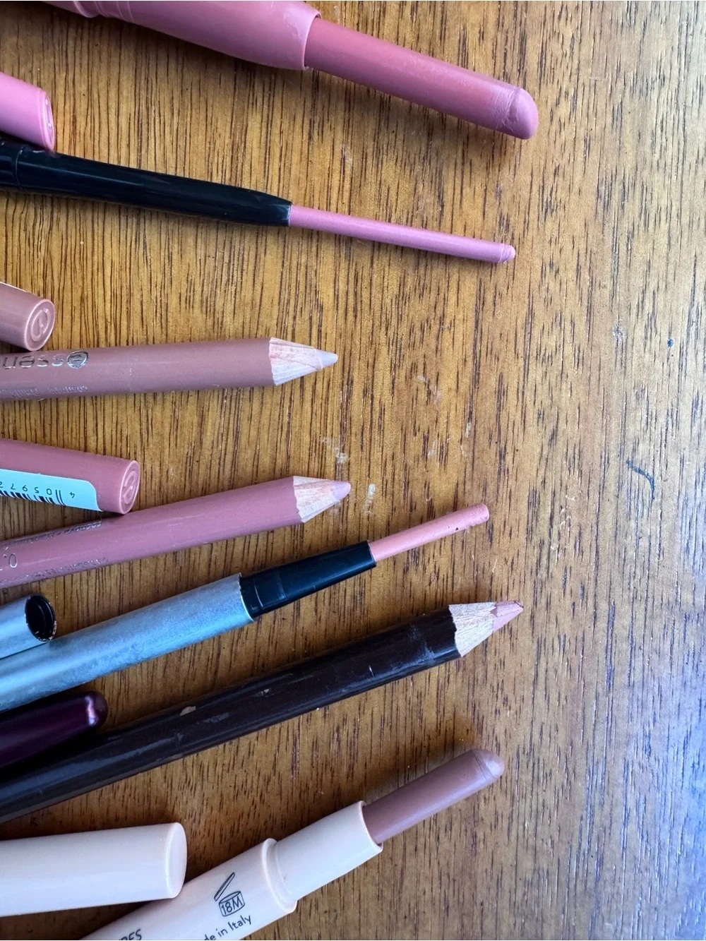 7 lip liners from Laura Mercier, zoeva, dose of colors, essence and maybelline